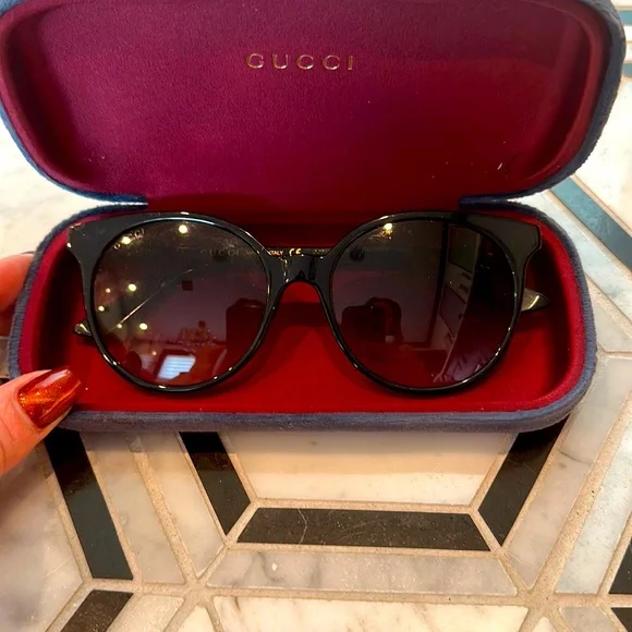 Gucci sunglasses gg0488s 54mm wide. Like new condition! AUTHENTIC Sunglasses Gucci GG 0488 S- 002, Havana / Brown / Havana, 54  main image 2